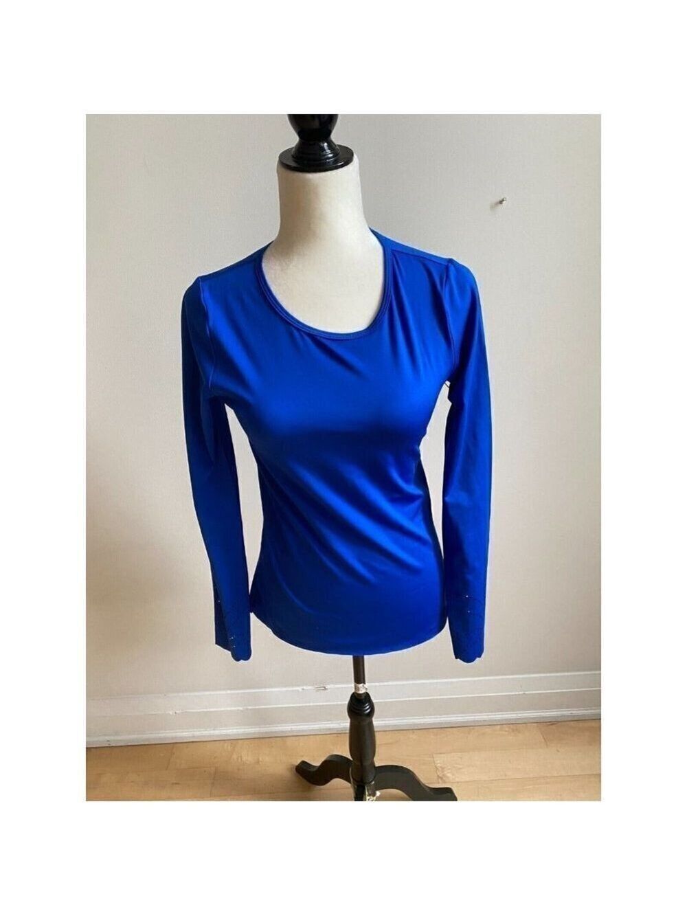 Z by Zella BNWOT women blue activewear long sleeve top sz medium detail